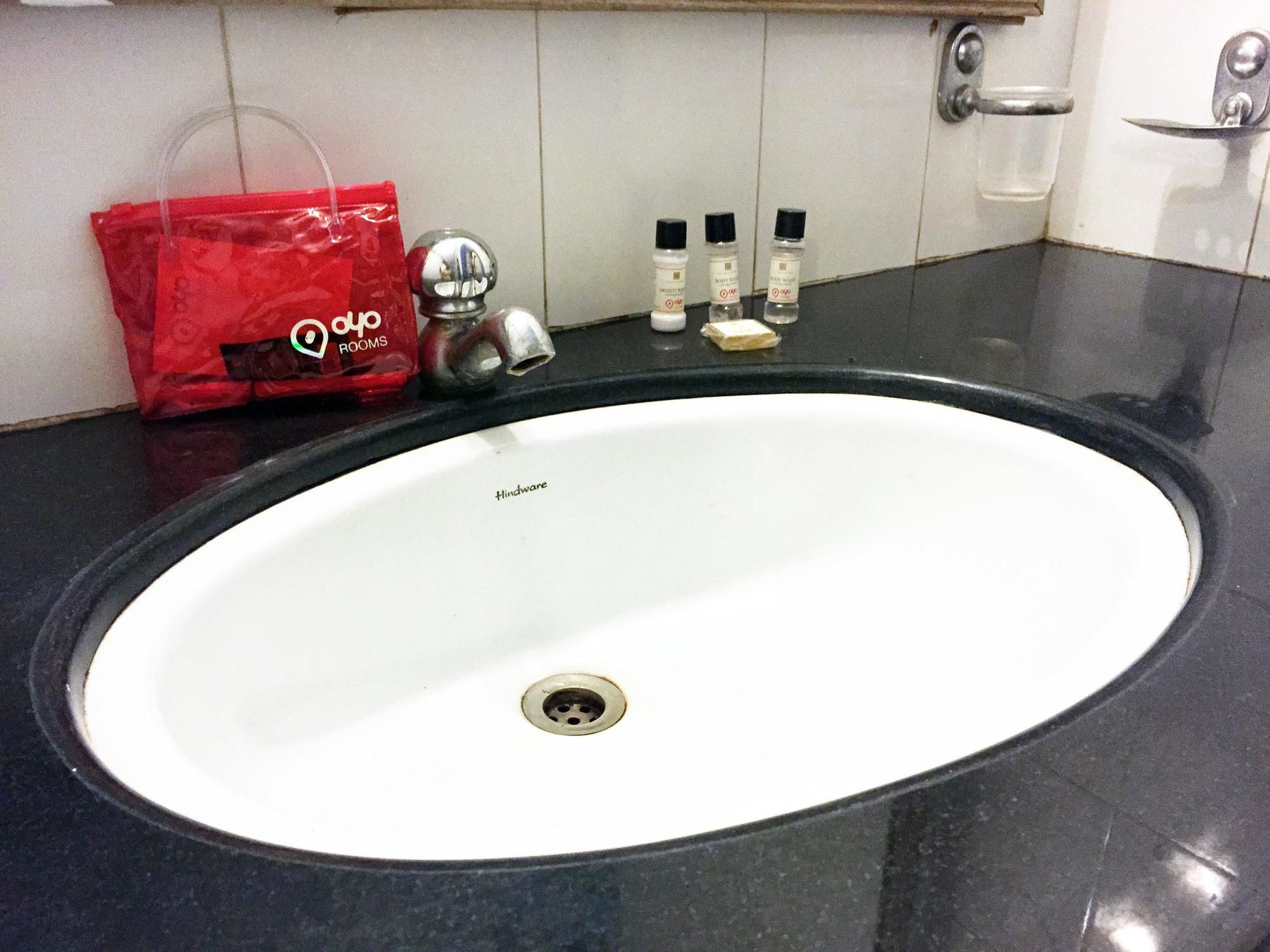 Oyo Rooms Hubli Exterior photo